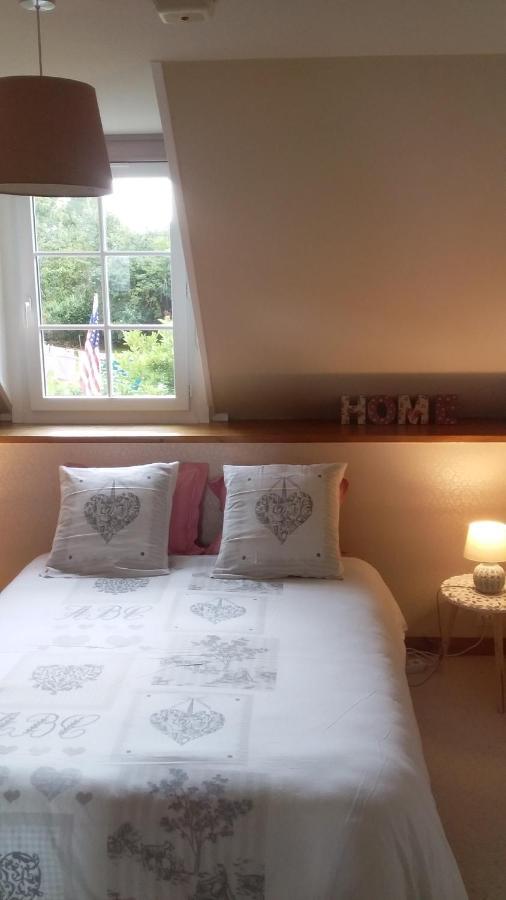 Chambre De Rose - Le Refuge Des Parachutistes - En Bordure Du Marais Neuville-au-Plain Ngoại thất bức ảnh