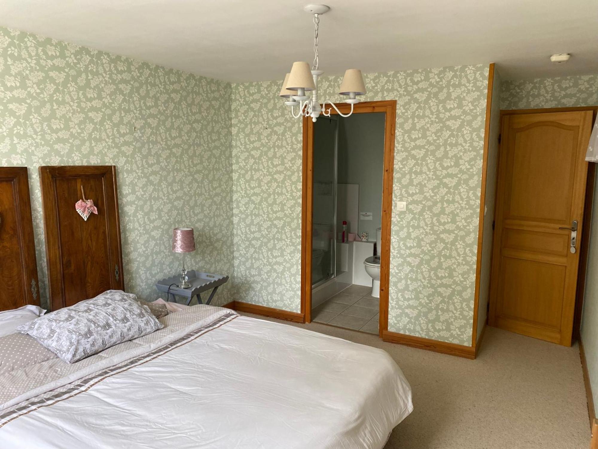 Chambre De Rose - Le Refuge Des Parachutistes - En Bordure Du Marais Neuville-au-Plain Ngoại thất bức ảnh